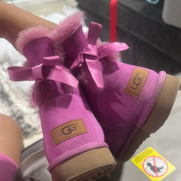Uggs Bailey bow Pink Suede Boots - Picture 2 of 3